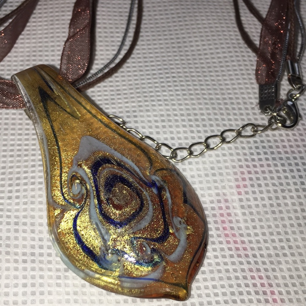 Murano-Style Glass Teardrop Pendant Necklace – Gold & Bronze Swirl